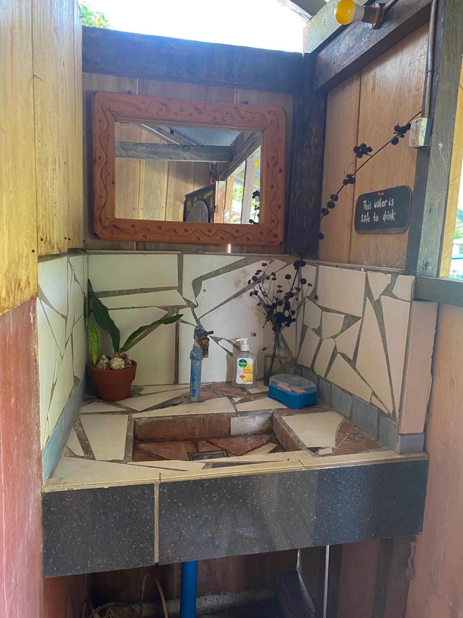Cafe Sabang Guest House Exterior photo